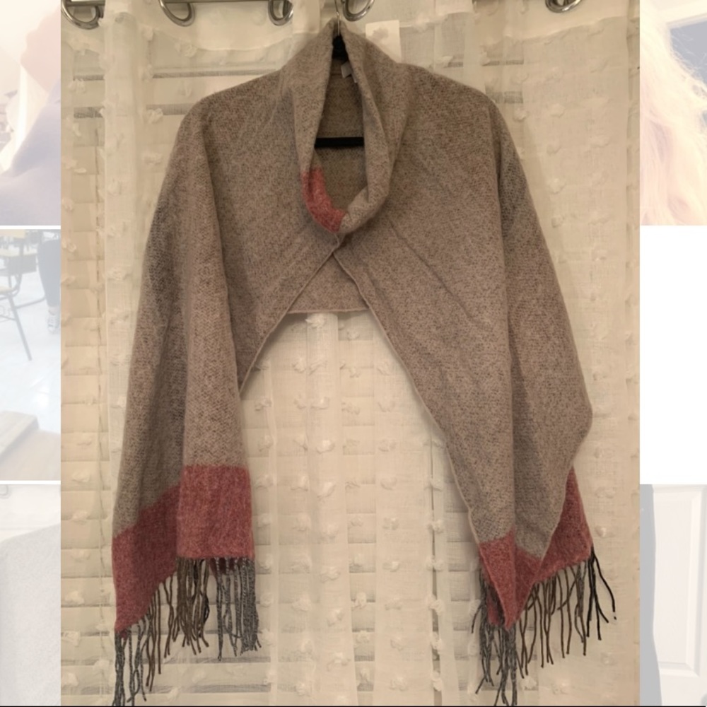 Zighilli Wool Blend Poncho